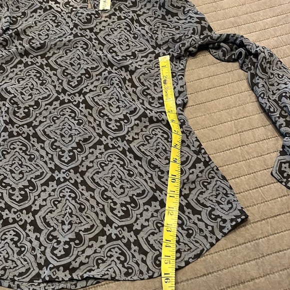 DONATING SOON Mimi Chica Sheer Blue Bell Sleeve Shirt Size XS - Picture 5 of 7